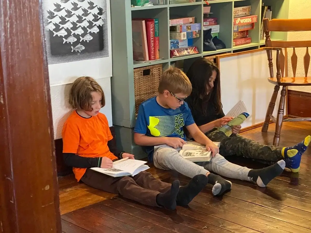 WONDERfield Community School - A Living Book.